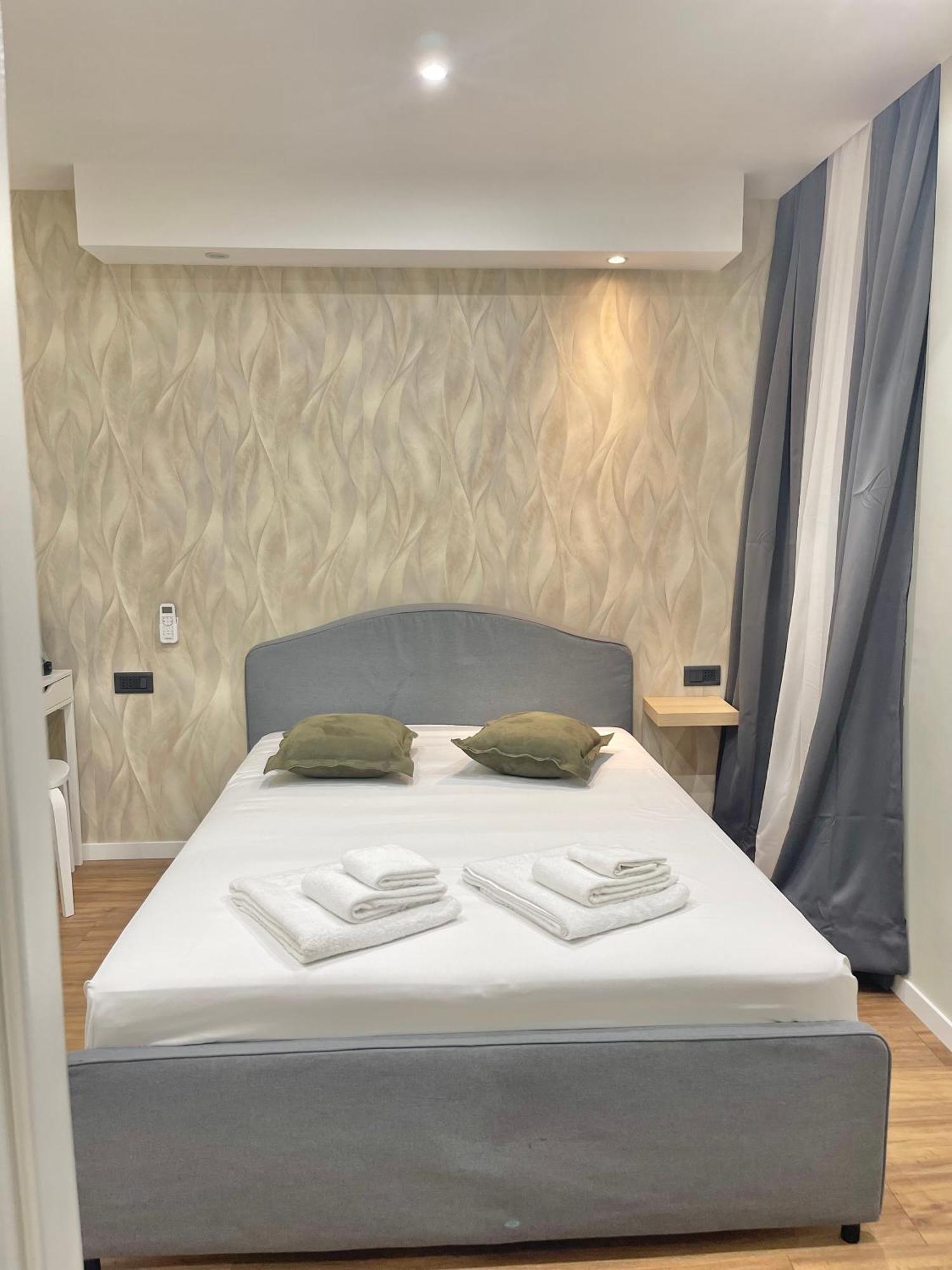 Regina Elena Rooms 佩斯卡拉 外观 照片